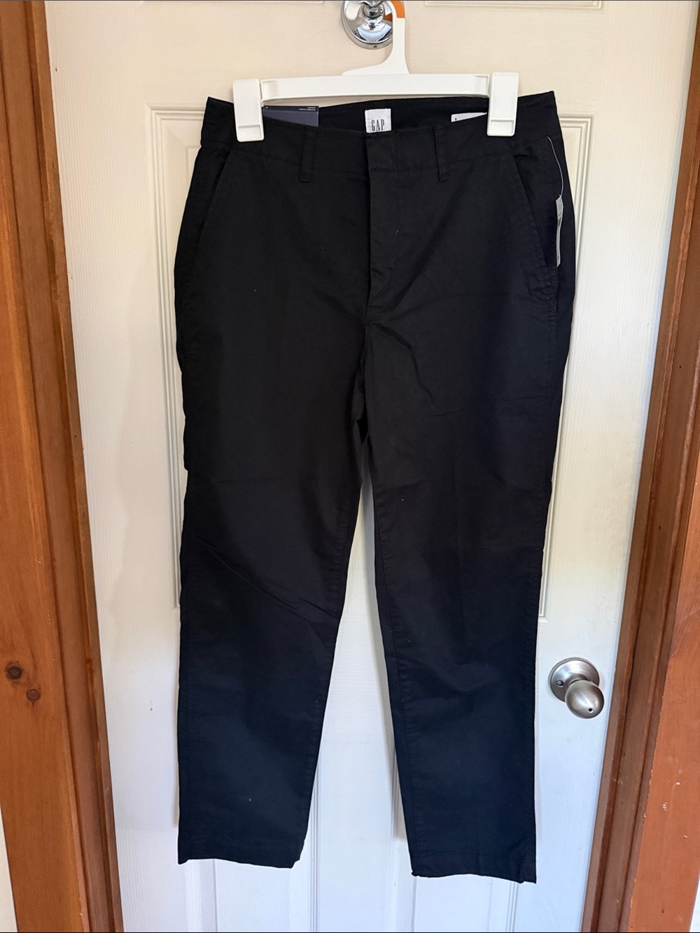 GAP Women's Black Ankle Cropped Chinos